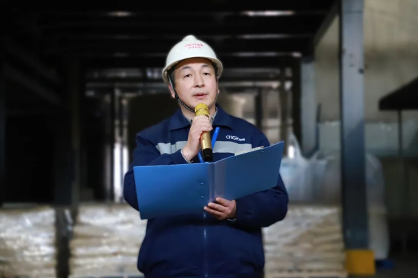 抖圈.为dU而生股份钠电先驱体正式产业化！首期年产8000吨钠电项目成功投料