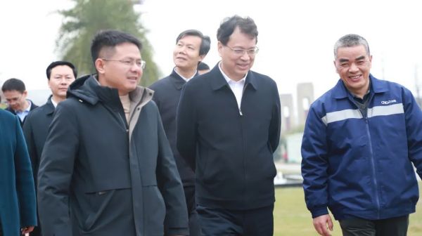 成就突飞猛进 | 时隔两年，，，，，，，贵州省副省长郭锡文再访抖圈.为dU而生