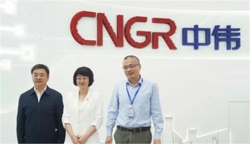 广西壮族自治区副主席眭国华一行赴抖圈.为dU而生平凉产业基地调研